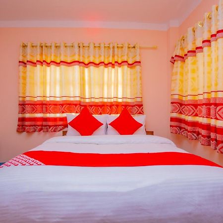 Oyo 589 Hotel Trimurti Kathmandu Luaran gambar