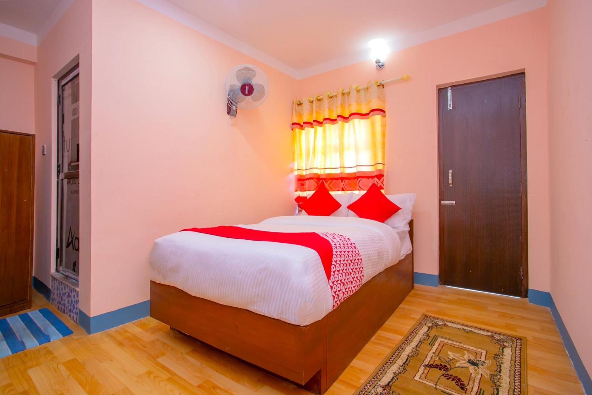 Oyo 589 Hotel Trimurti Kathmandu Luaran gambar