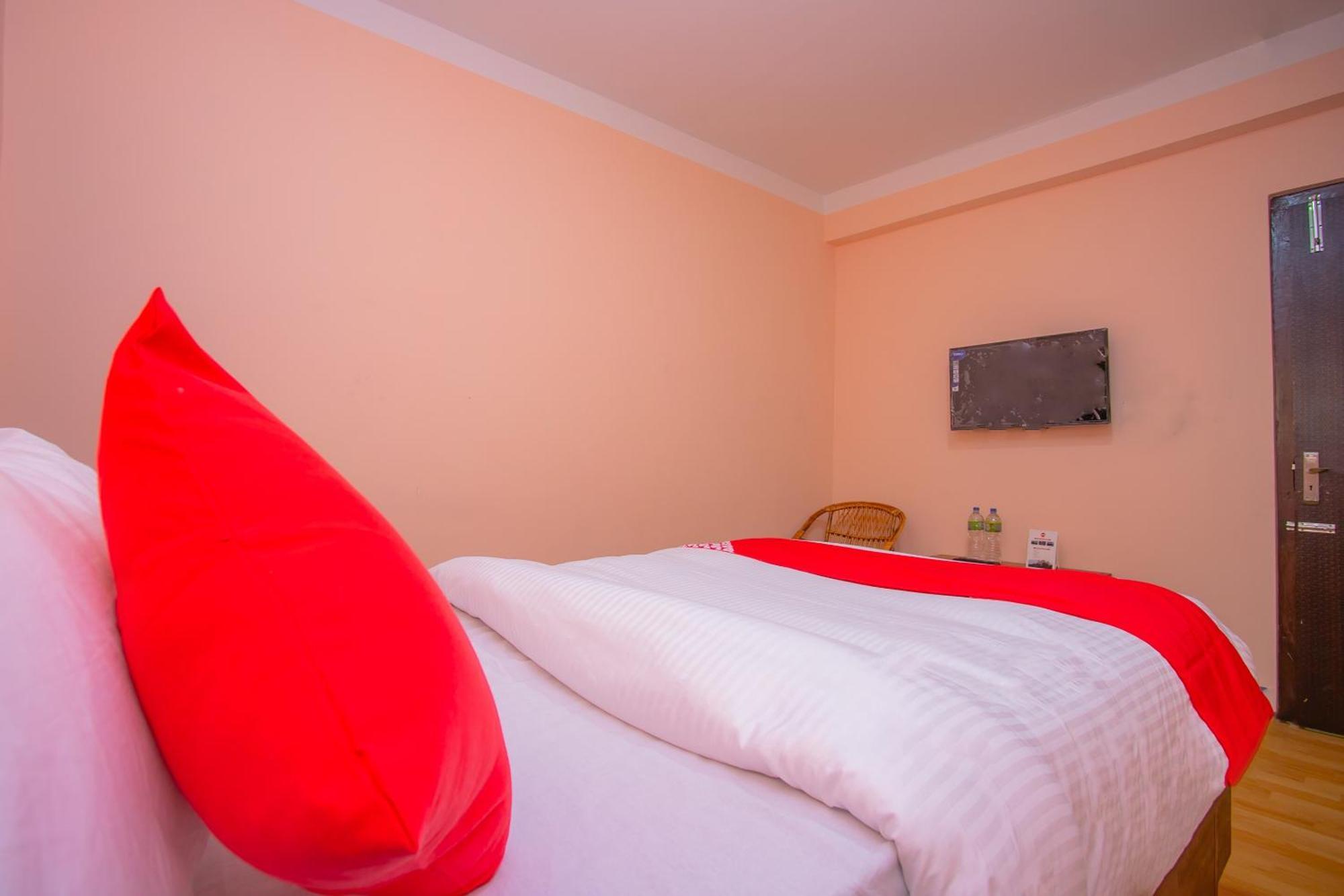 Oyo 589 Hotel Trimurti Kathmandu Luaran gambar