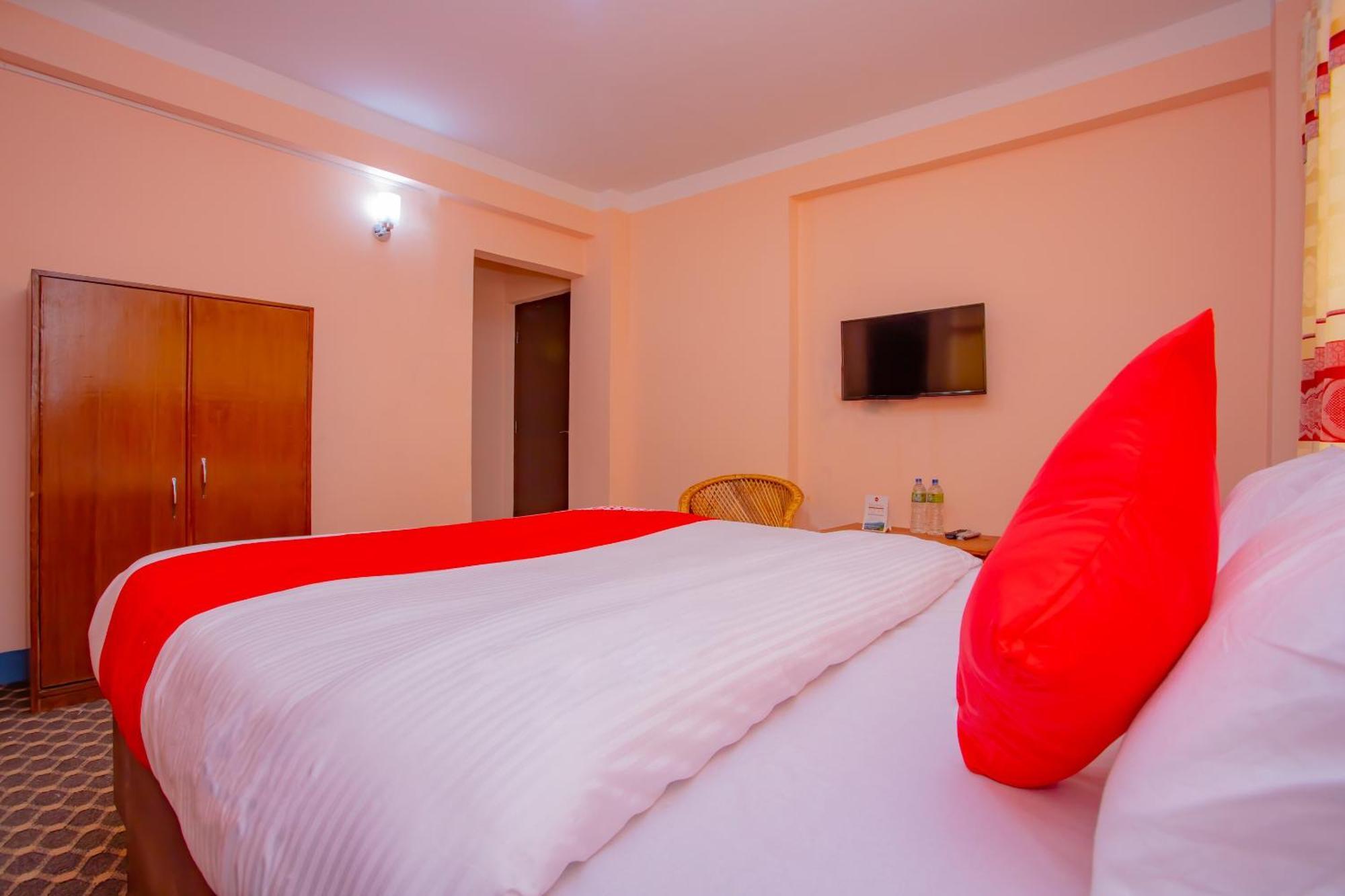 Oyo 589 Hotel Trimurti Kathmandu Luaran gambar
