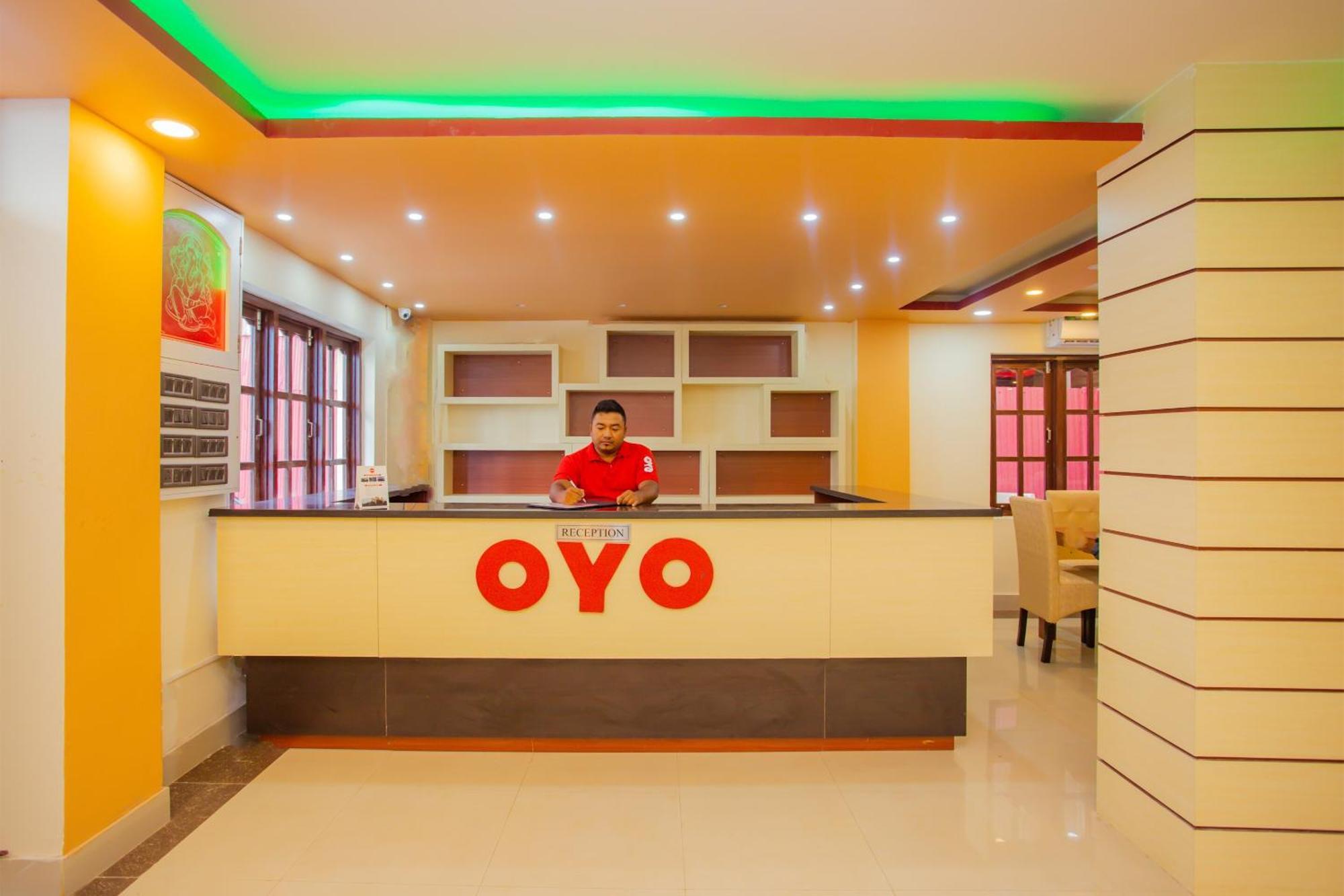 Oyo 589 Hotel Trimurti Kathmandu Luaran gambar