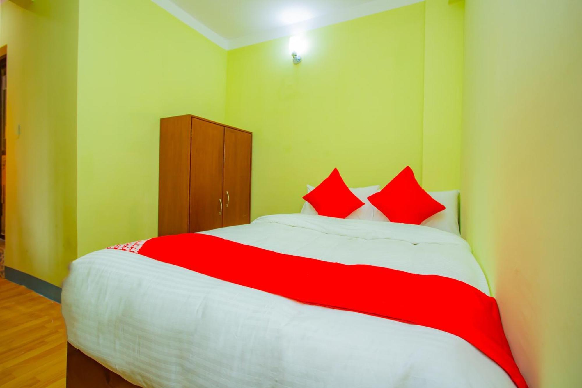 Oyo 589 Hotel Trimurti Kathmandu Luaran gambar