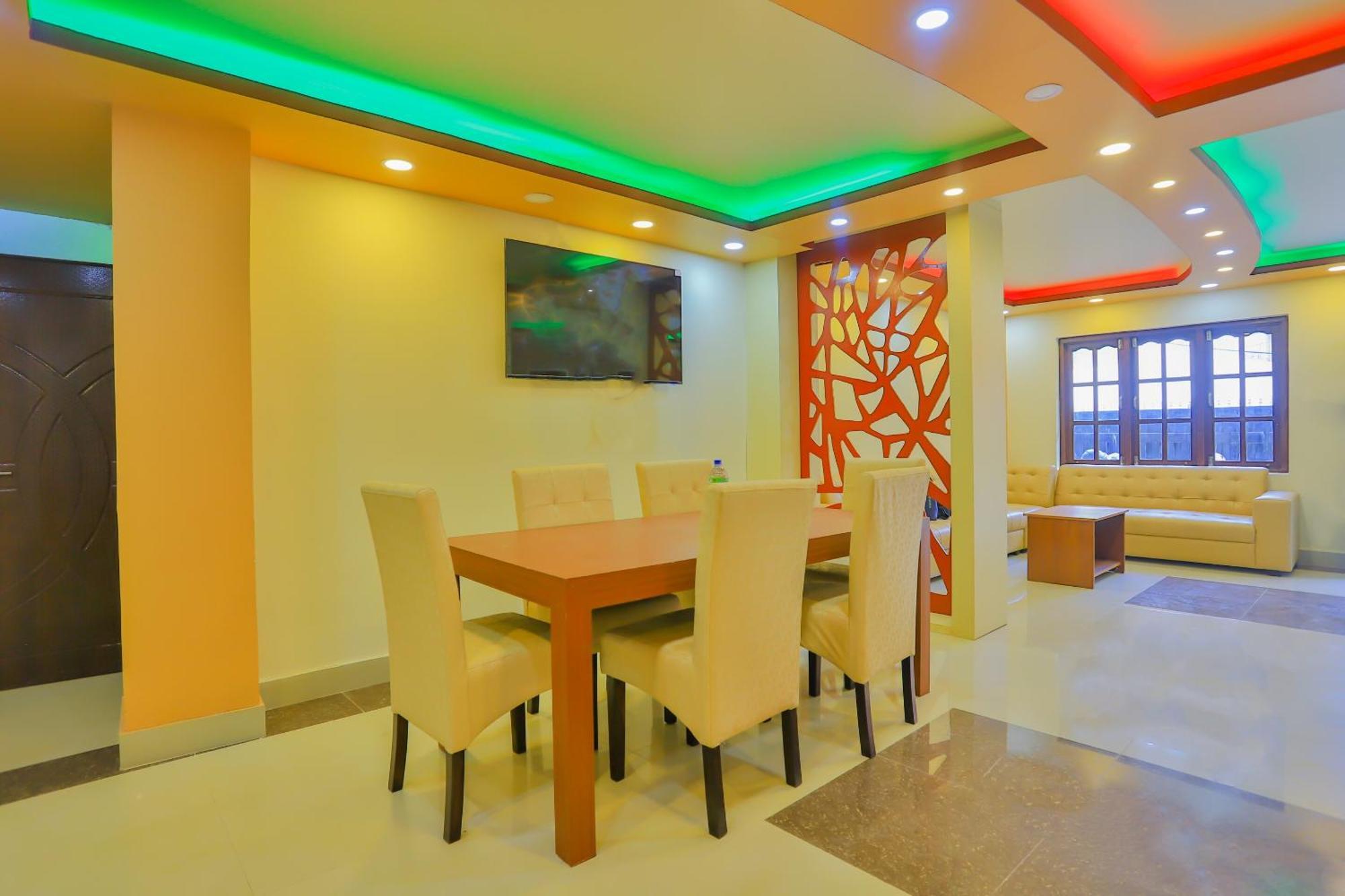 Oyo 589 Hotel Trimurti Kathmandu Luaran gambar