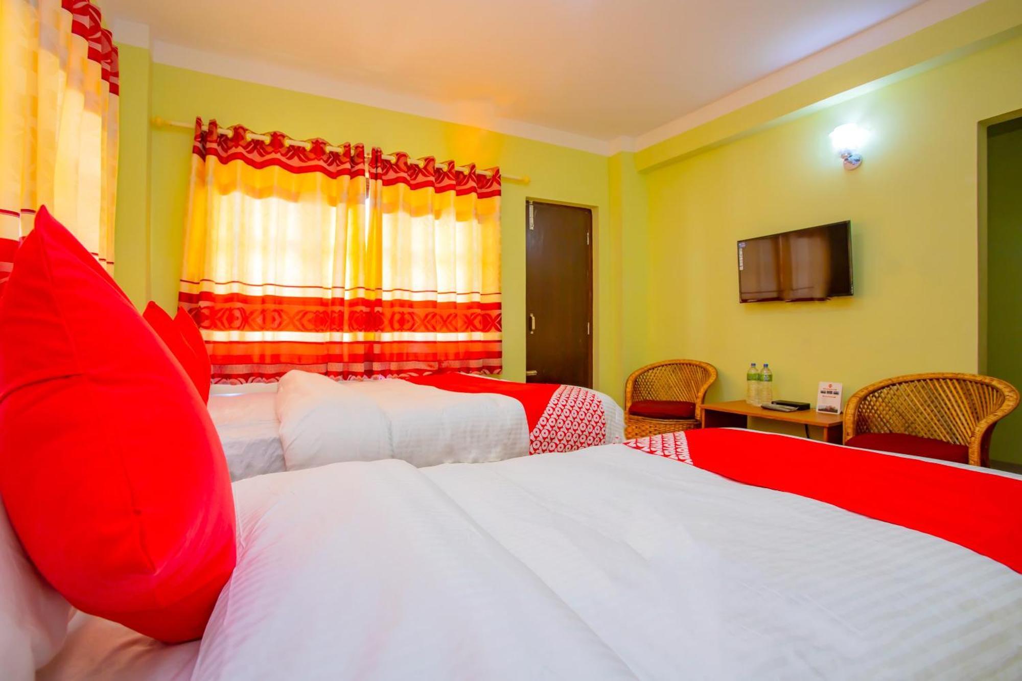 Oyo 589 Hotel Trimurti Kathmandu Luaran gambar