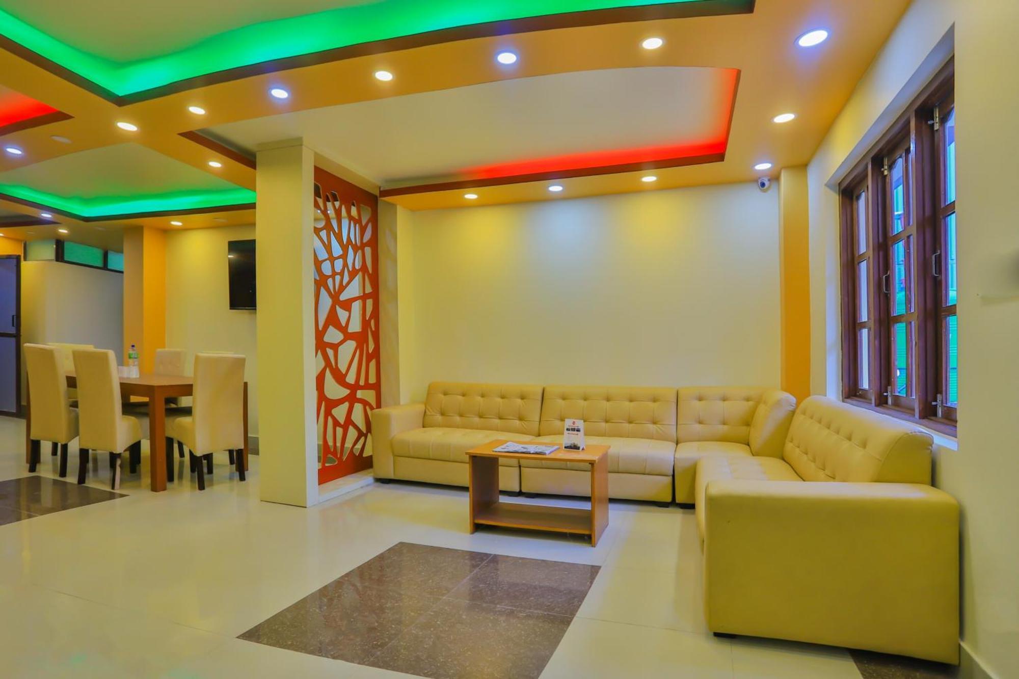 Oyo 589 Hotel Trimurti Kathmandu Luaran gambar
