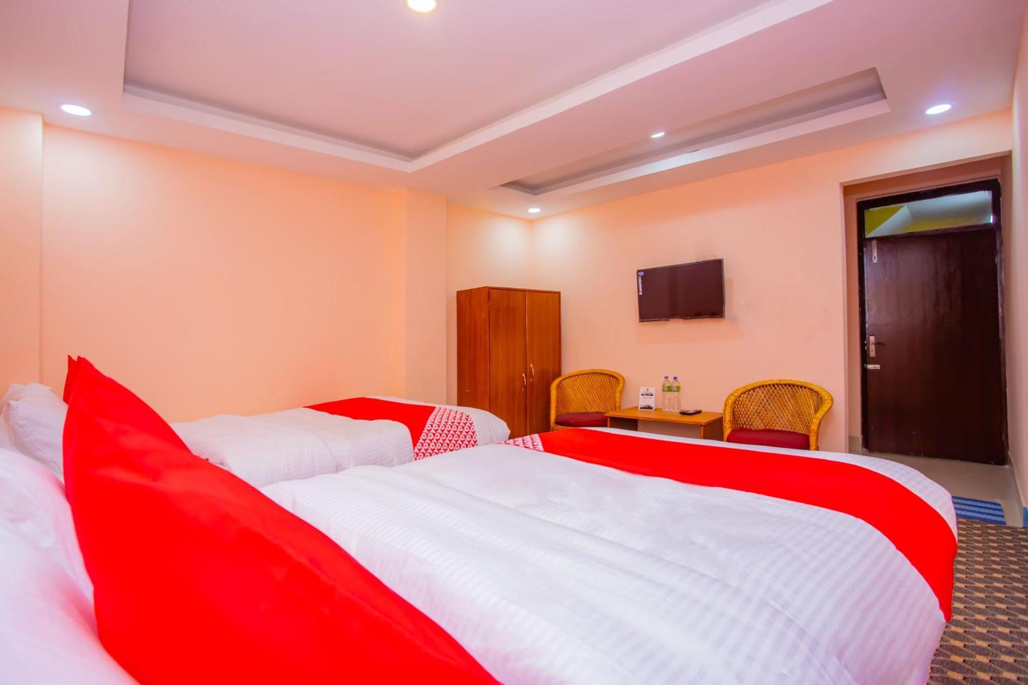 Oyo 589 Hotel Trimurti Kathmandu Luaran gambar