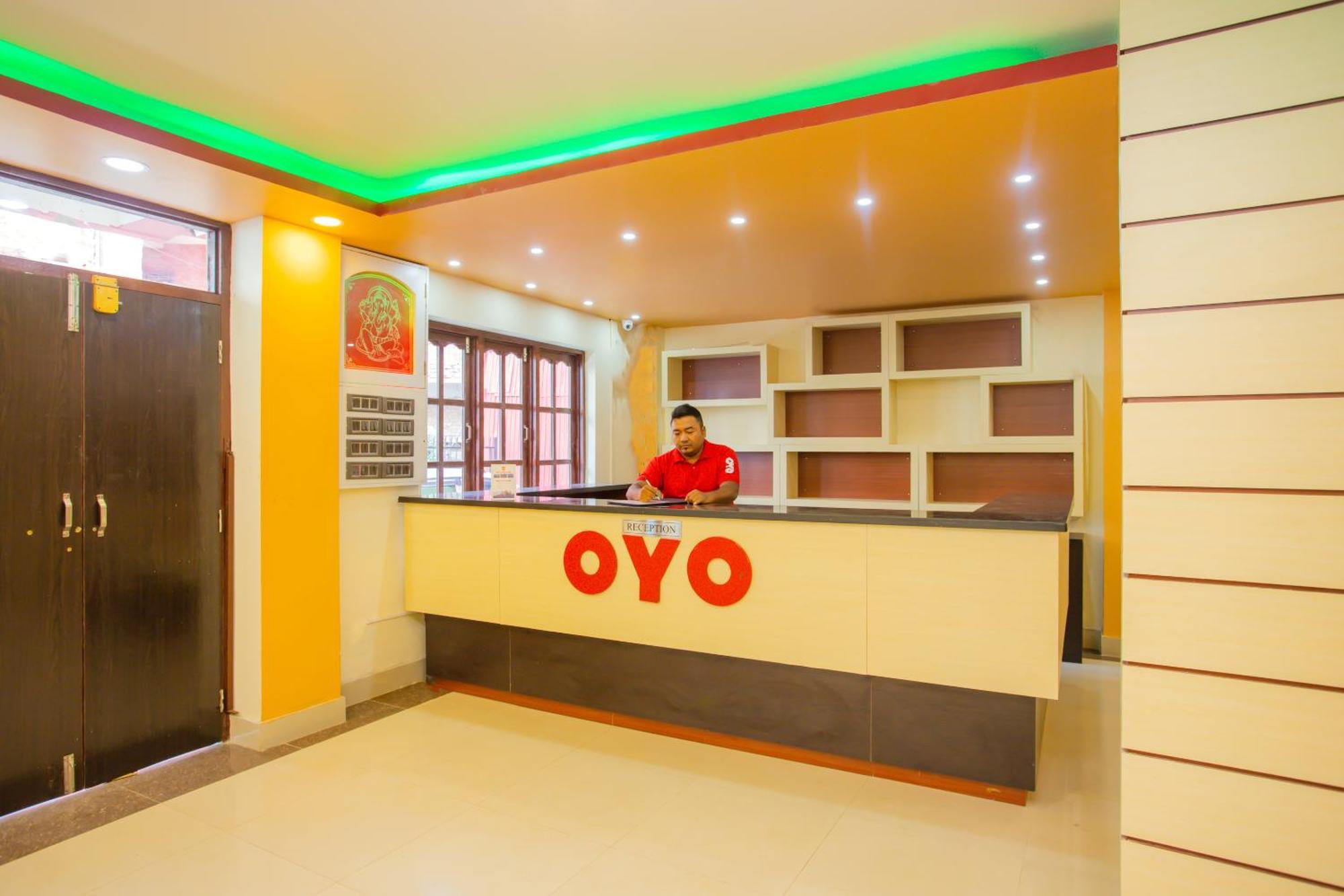 Oyo 589 Hotel Trimurti Kathmandu Luaran gambar